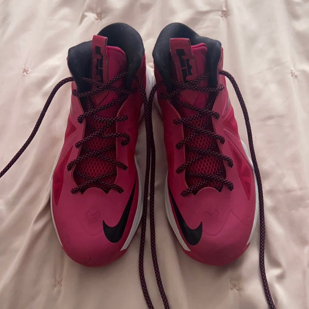 Nike pink Kyries